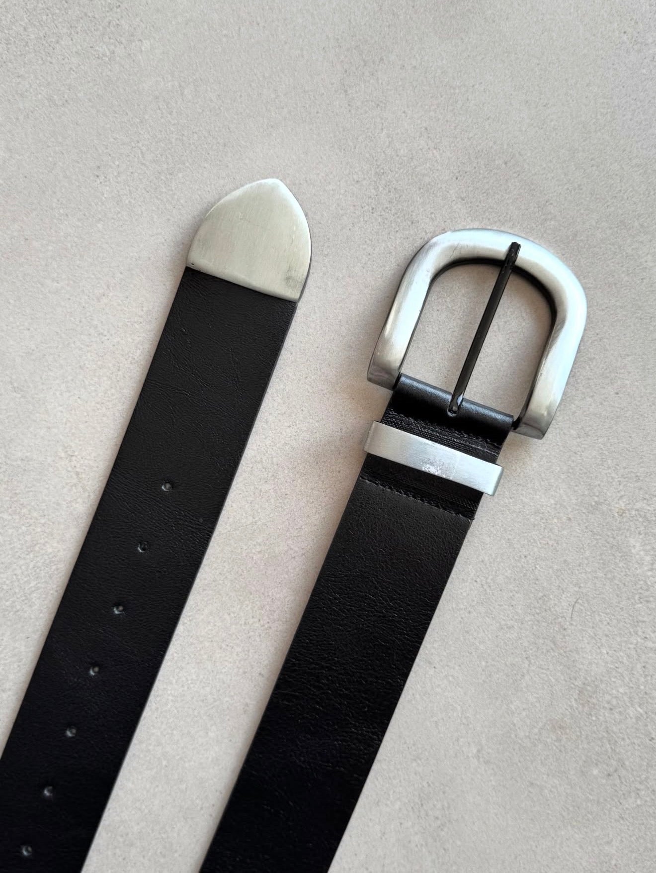 Classic Buckle Leather Belt