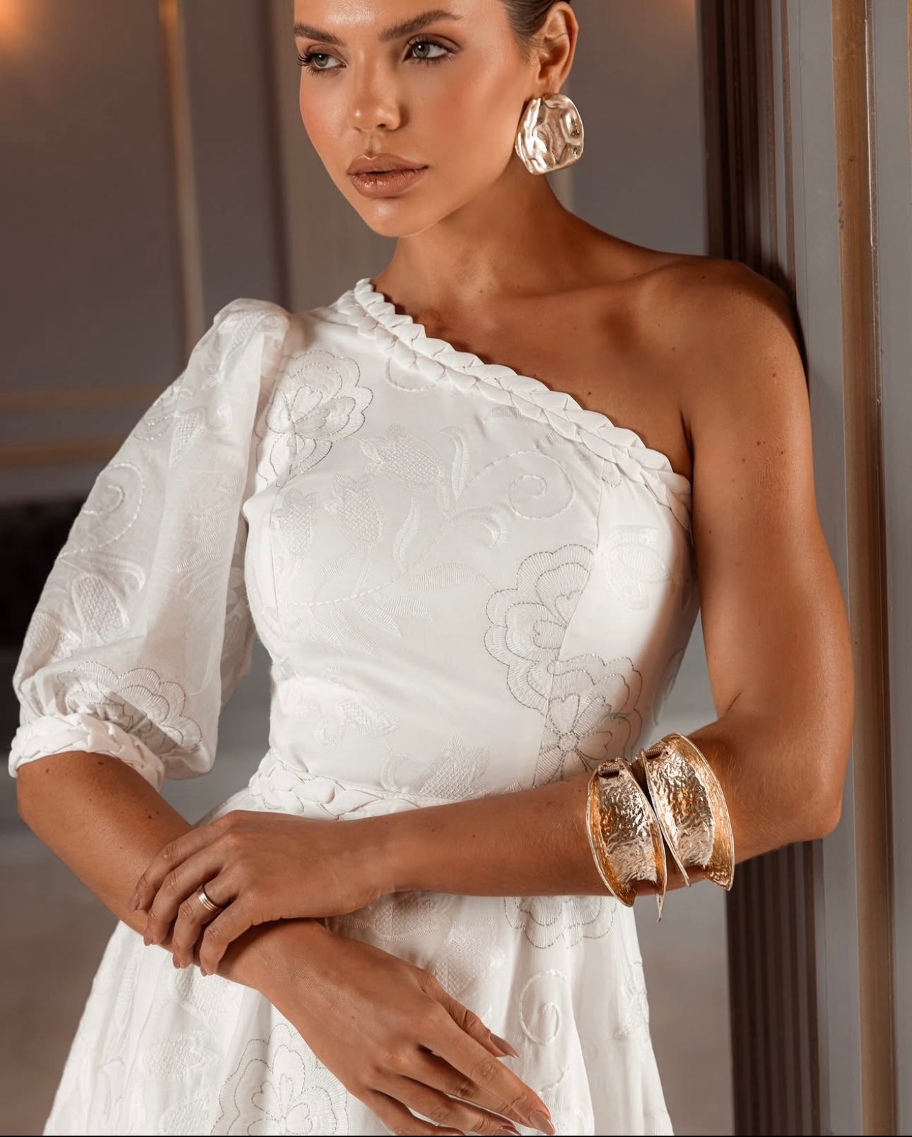 Off Shoulder Embroidery Dress
