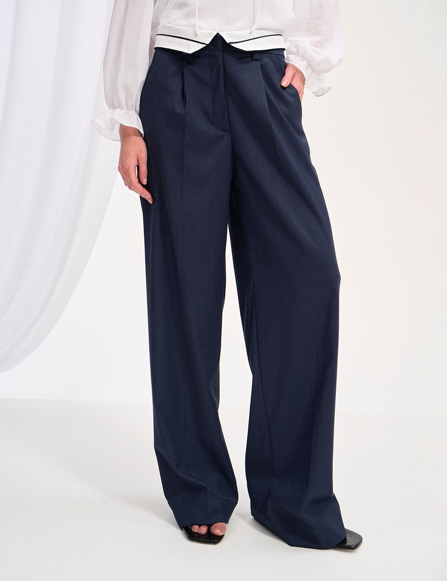 Ellise Tailoring Pants