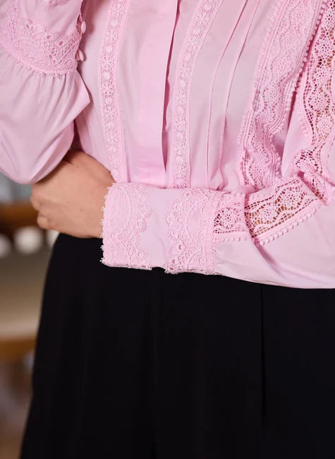 Tricoline Blouse Lace and Guipure Details