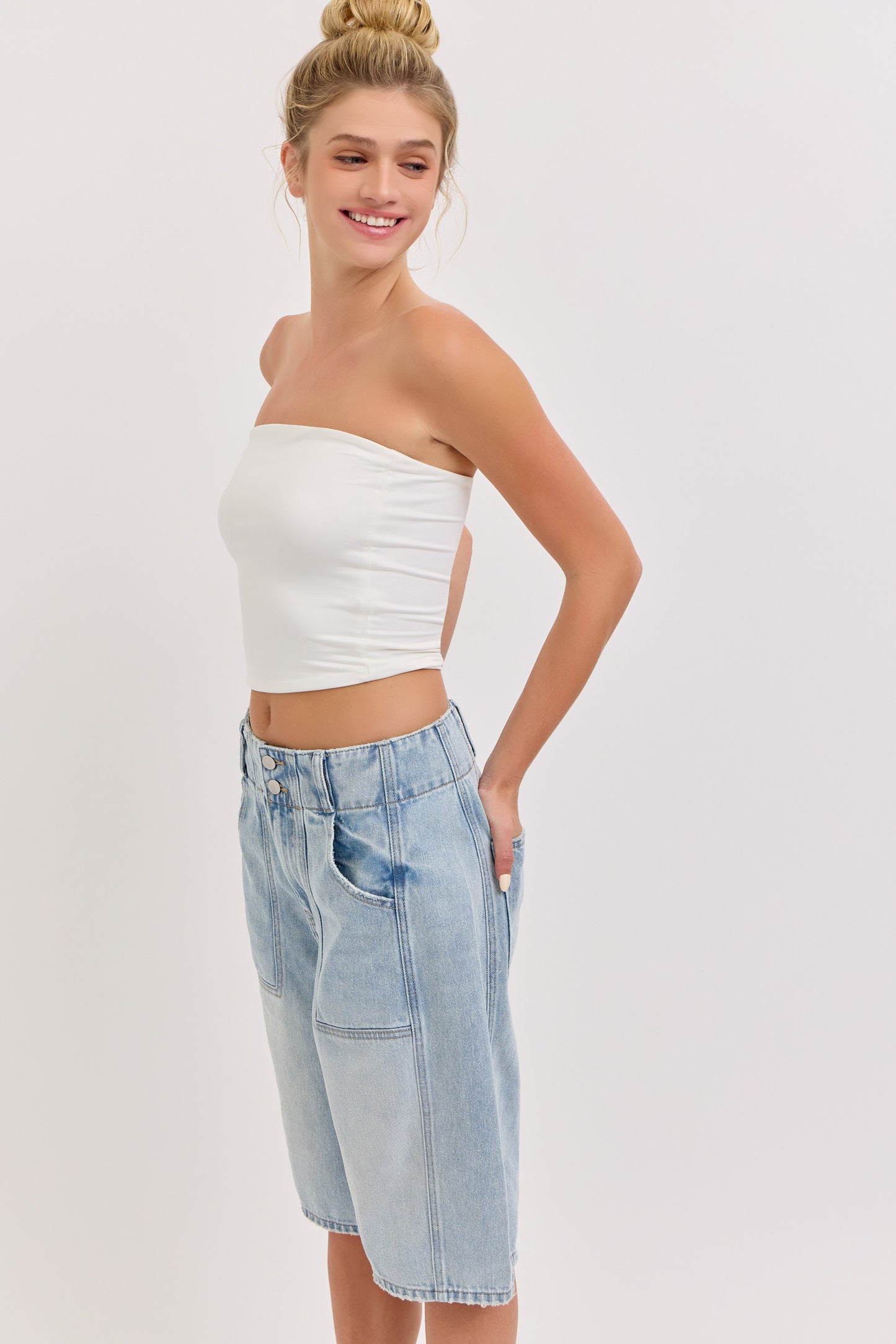Mid Waisted Barrel Bermuda