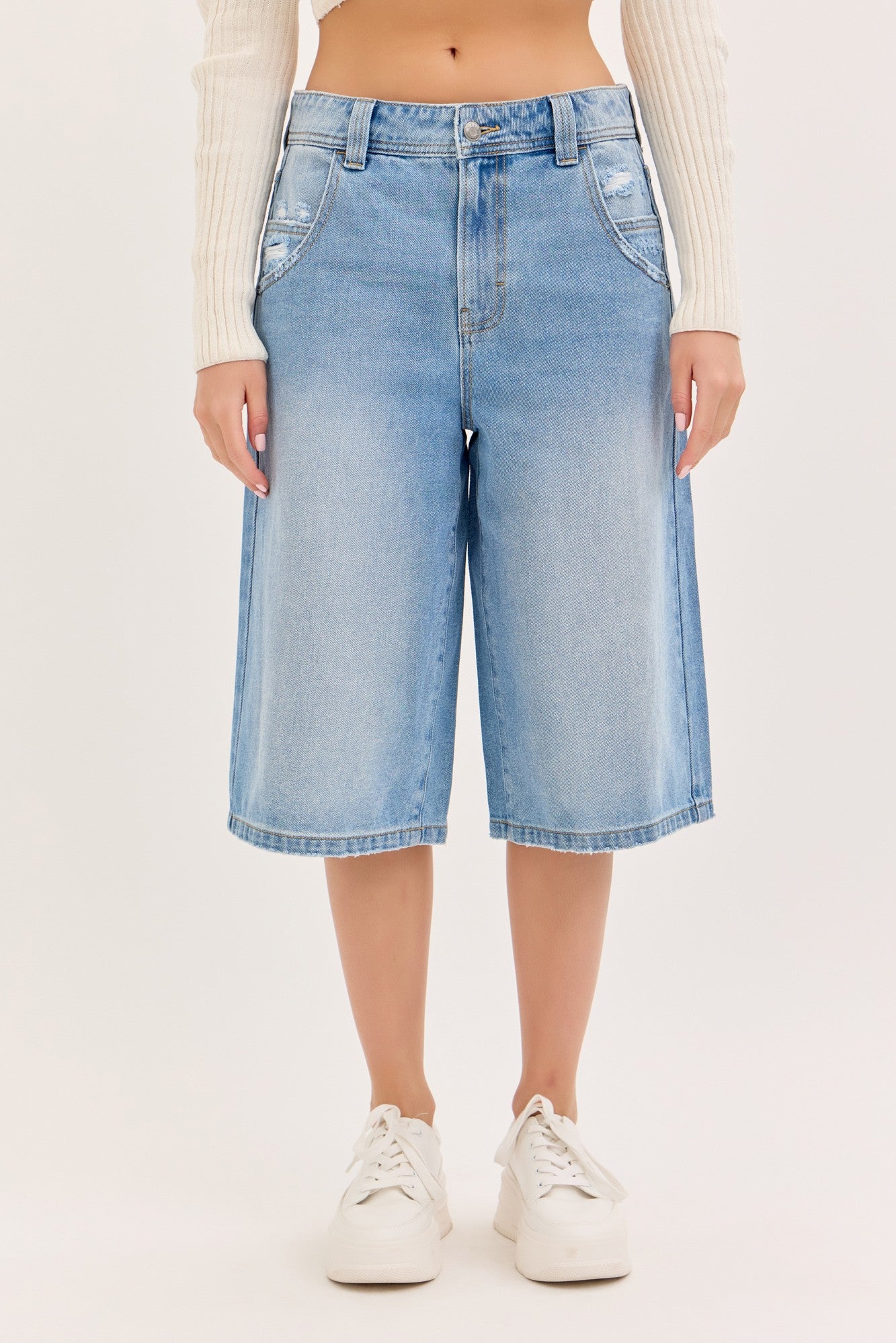 Mid Waisted Baggy Shorts