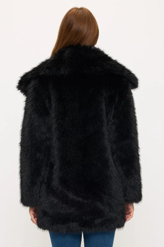 Luxe Cloud Oversized Faux Fur Coat
