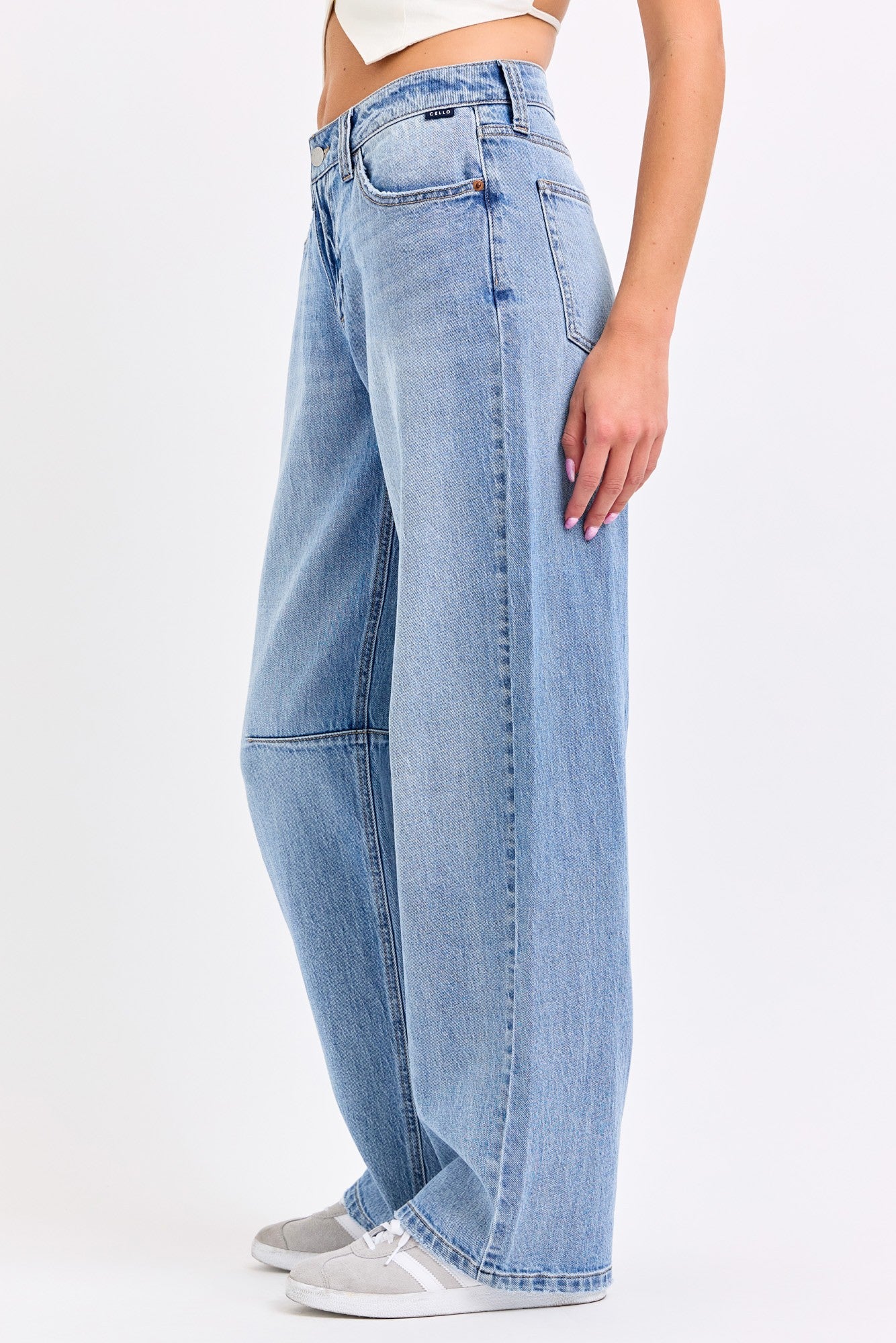 Low Baggy Jeans with Back Buckle