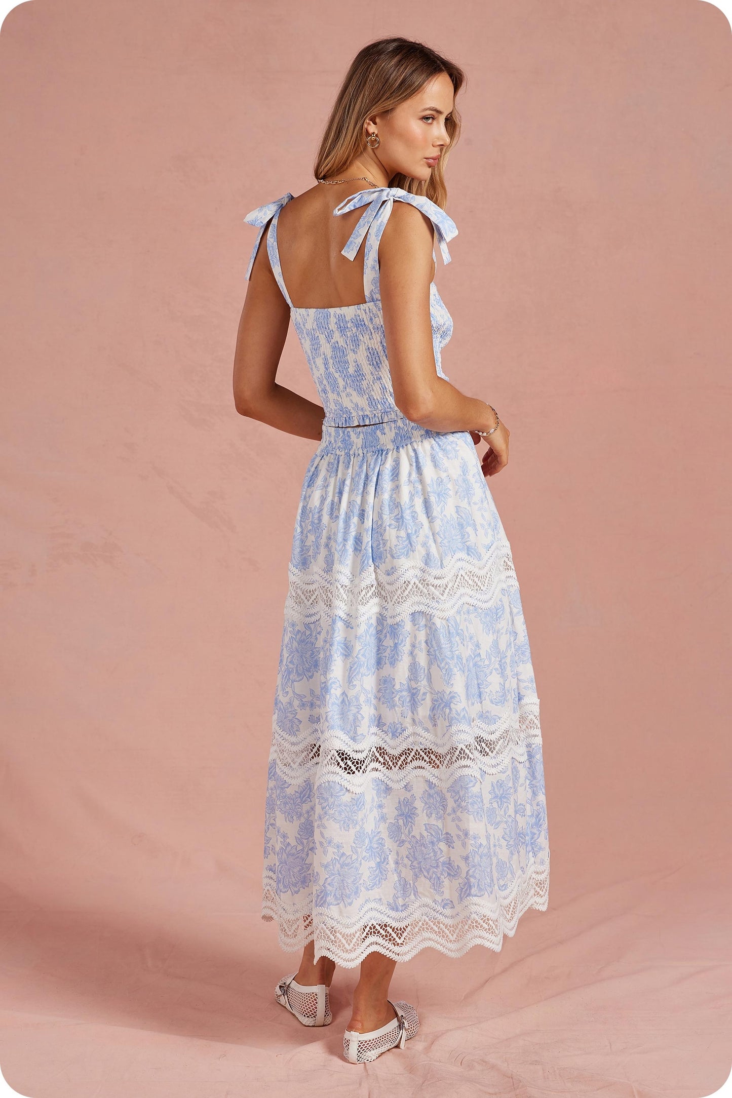 Blooming Grace Skirt Midi
