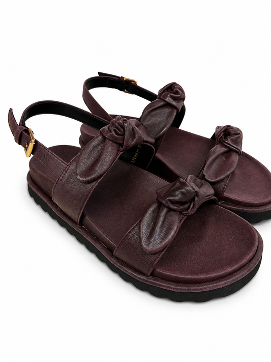 Bordeaux Knot Flat