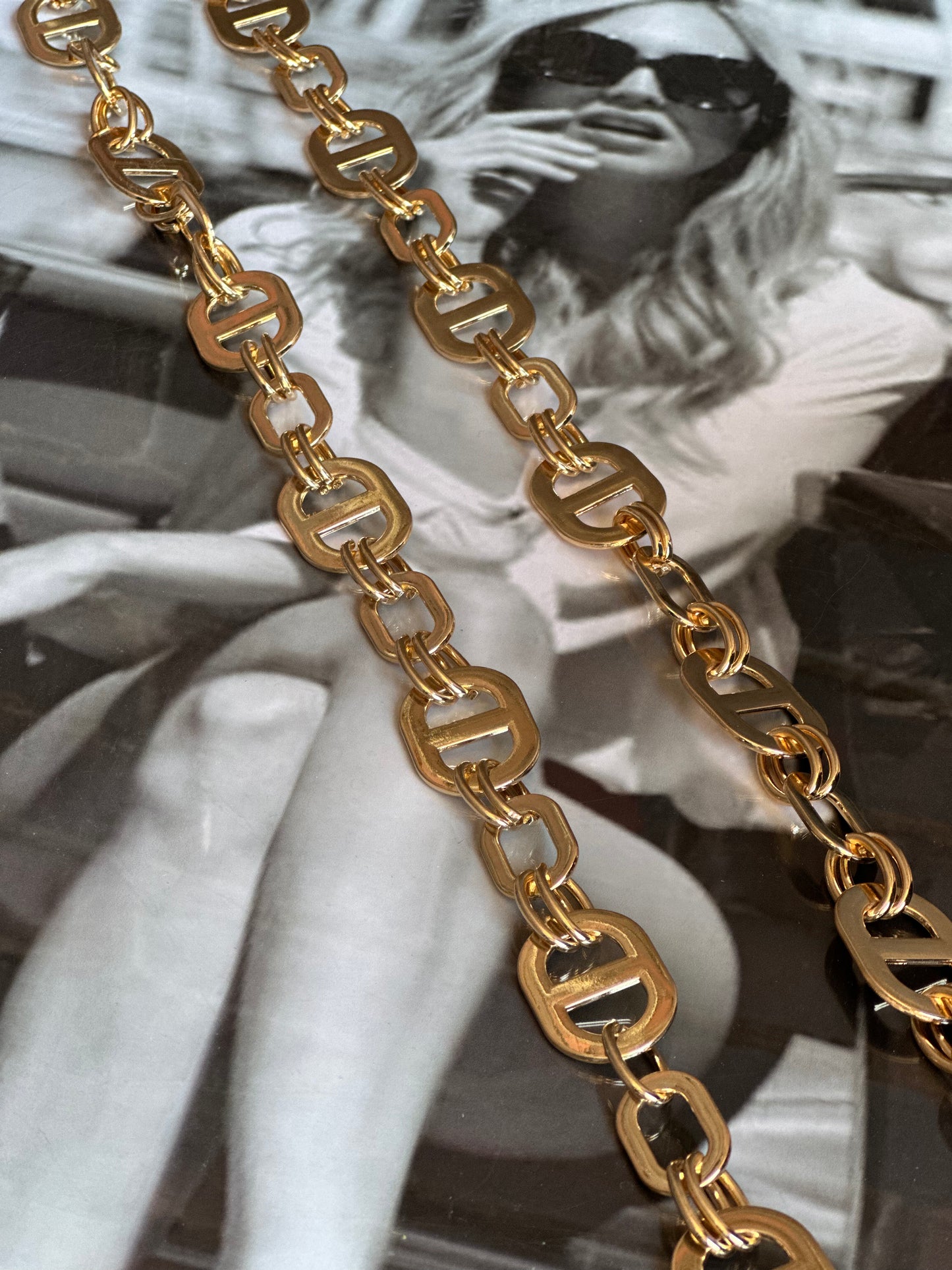 Frame Open Link Chain Belt