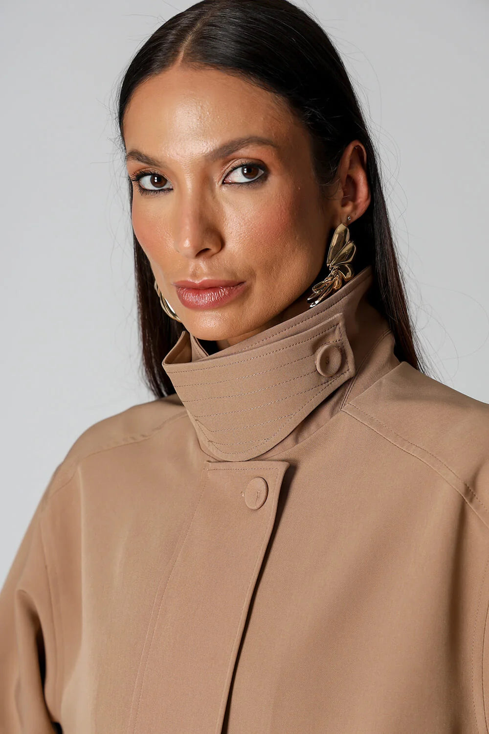 Tailored jacket with balloon sleeves
