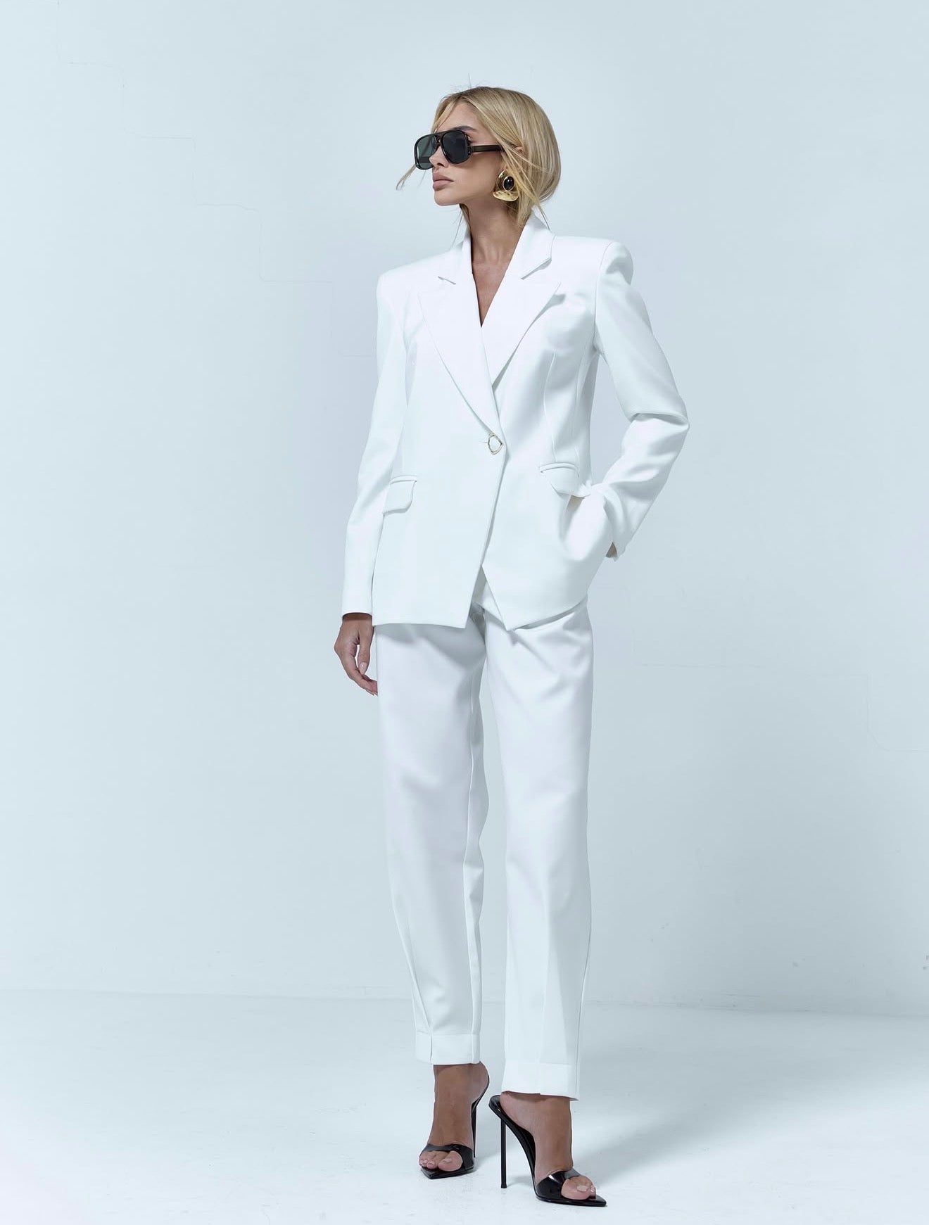Verona Suit Set