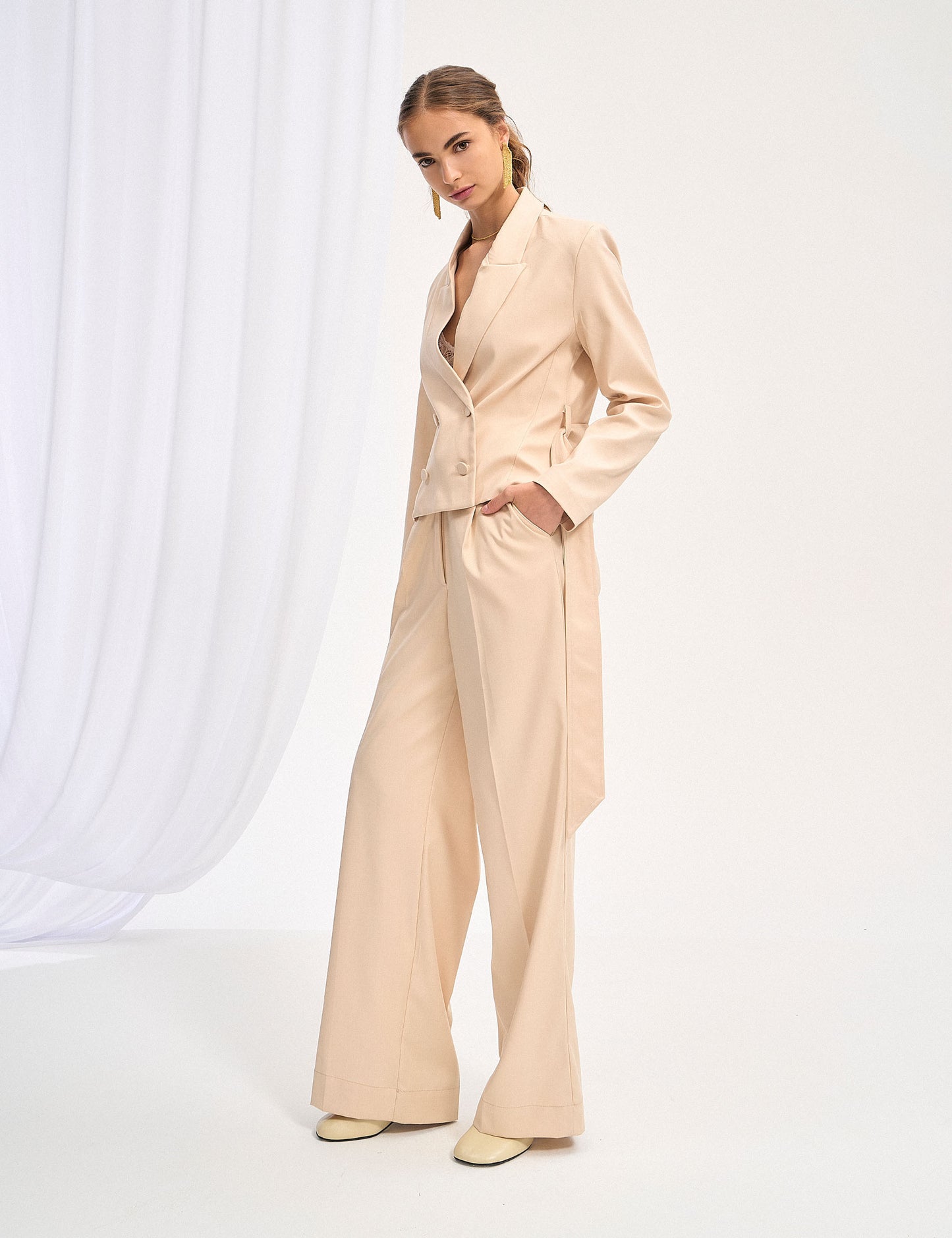 Ellise Blazer