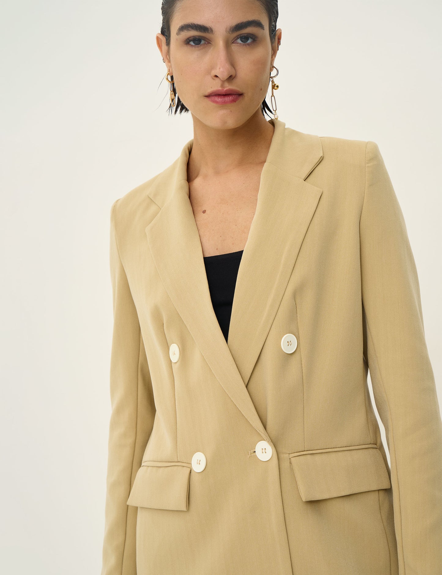 Isabelle Over Blazer